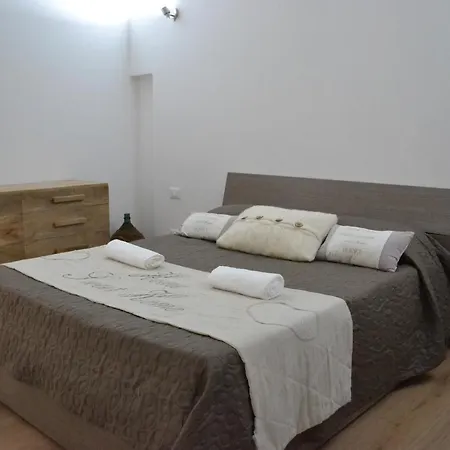 Dimora Castelli Konukevi 3*